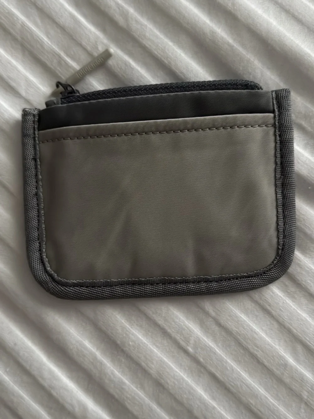 lululemon athletica Gray Compact Zip Card Wallet